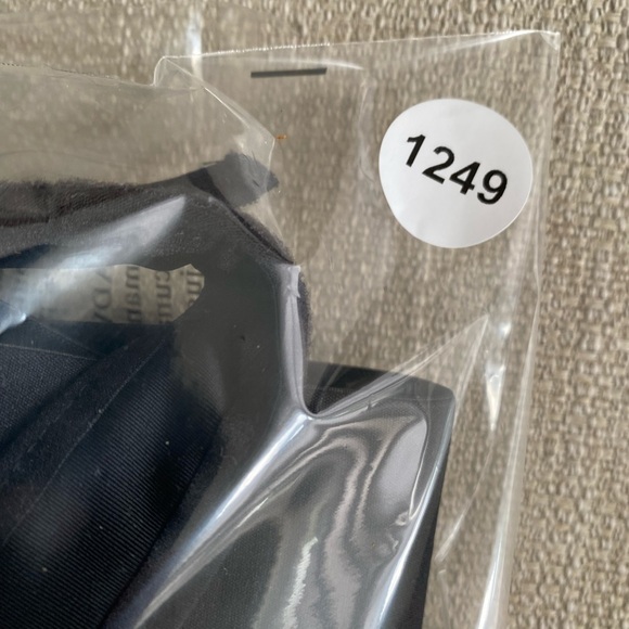 SHEFIT Bra Women’s 4 Luxe Flex Sports Bra Ultimate - Picture 8 of 8